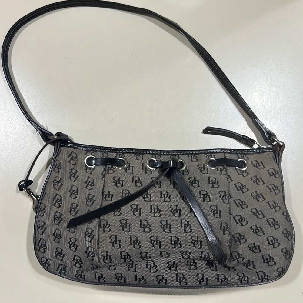 Cute shoulder bag 90s fashion